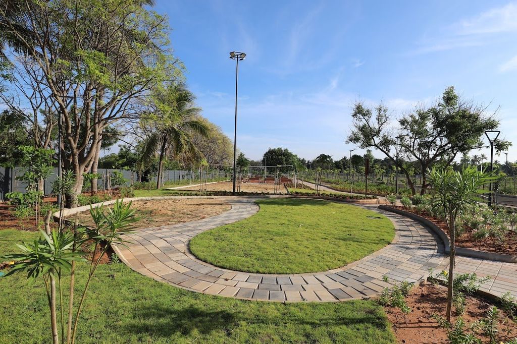 Finishing works — stone paving