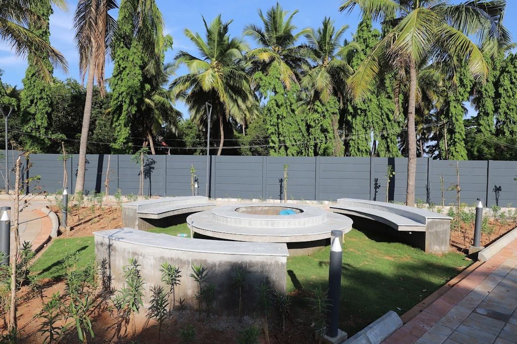 Hardscape — feature paving