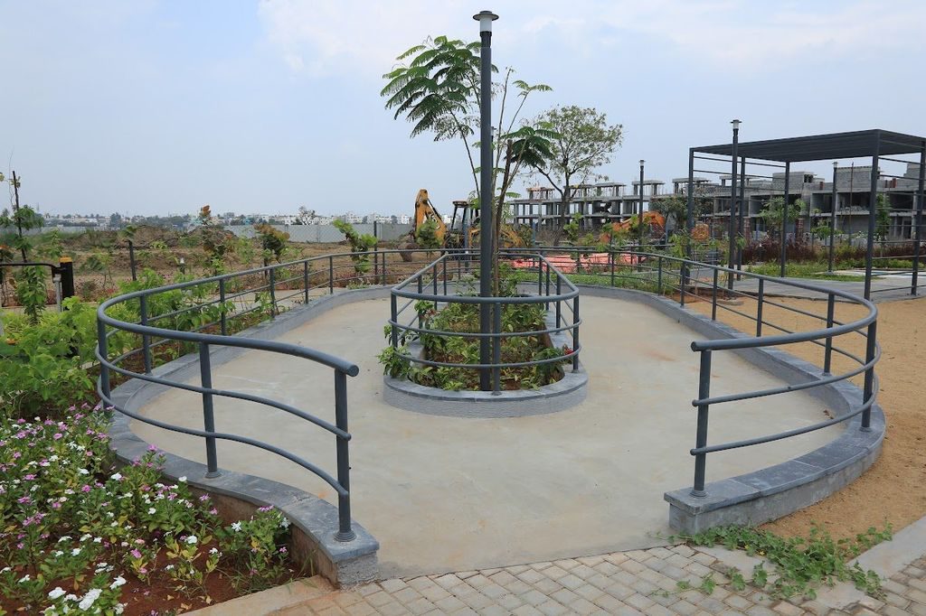 Hardscape — circular plaza
