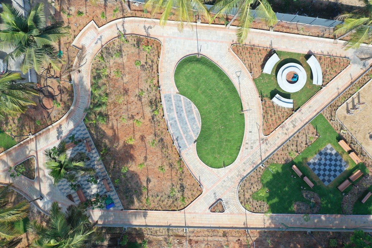 Curved Pathways & Plaza Paving